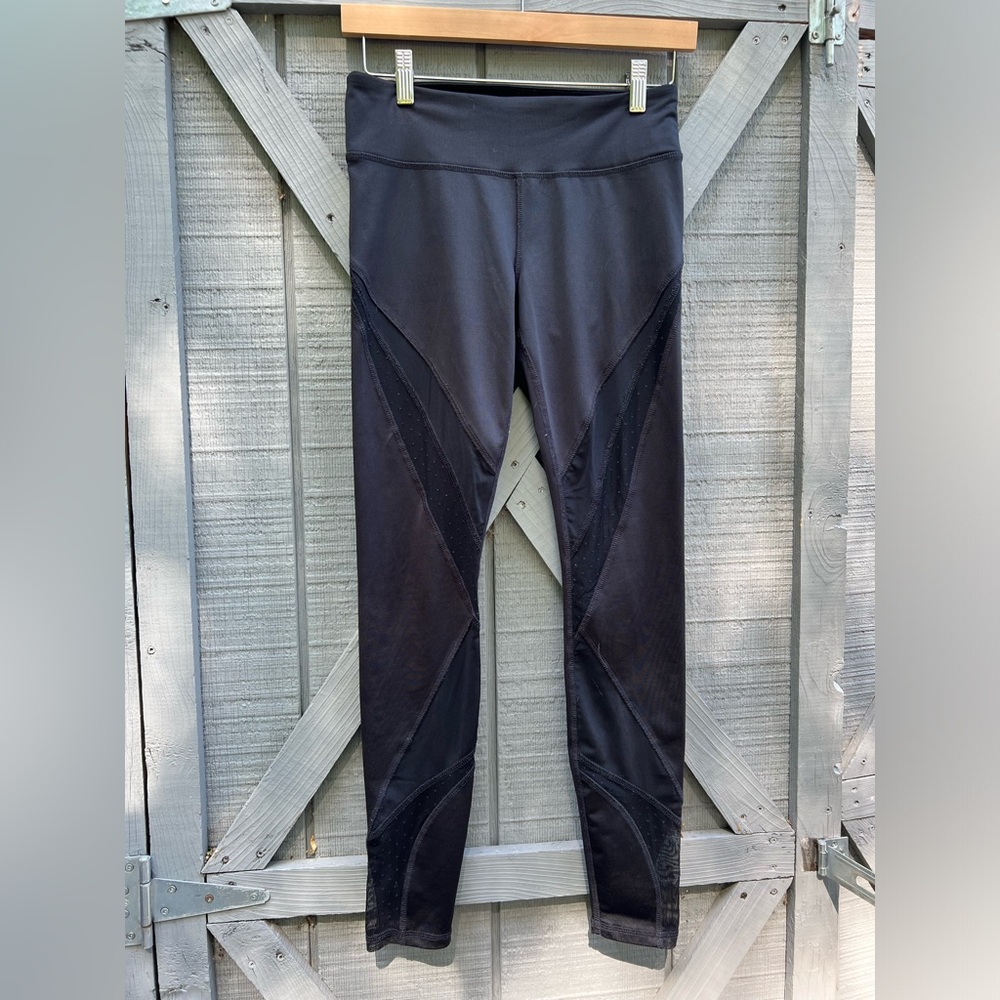 Mesh Cutout Leggings